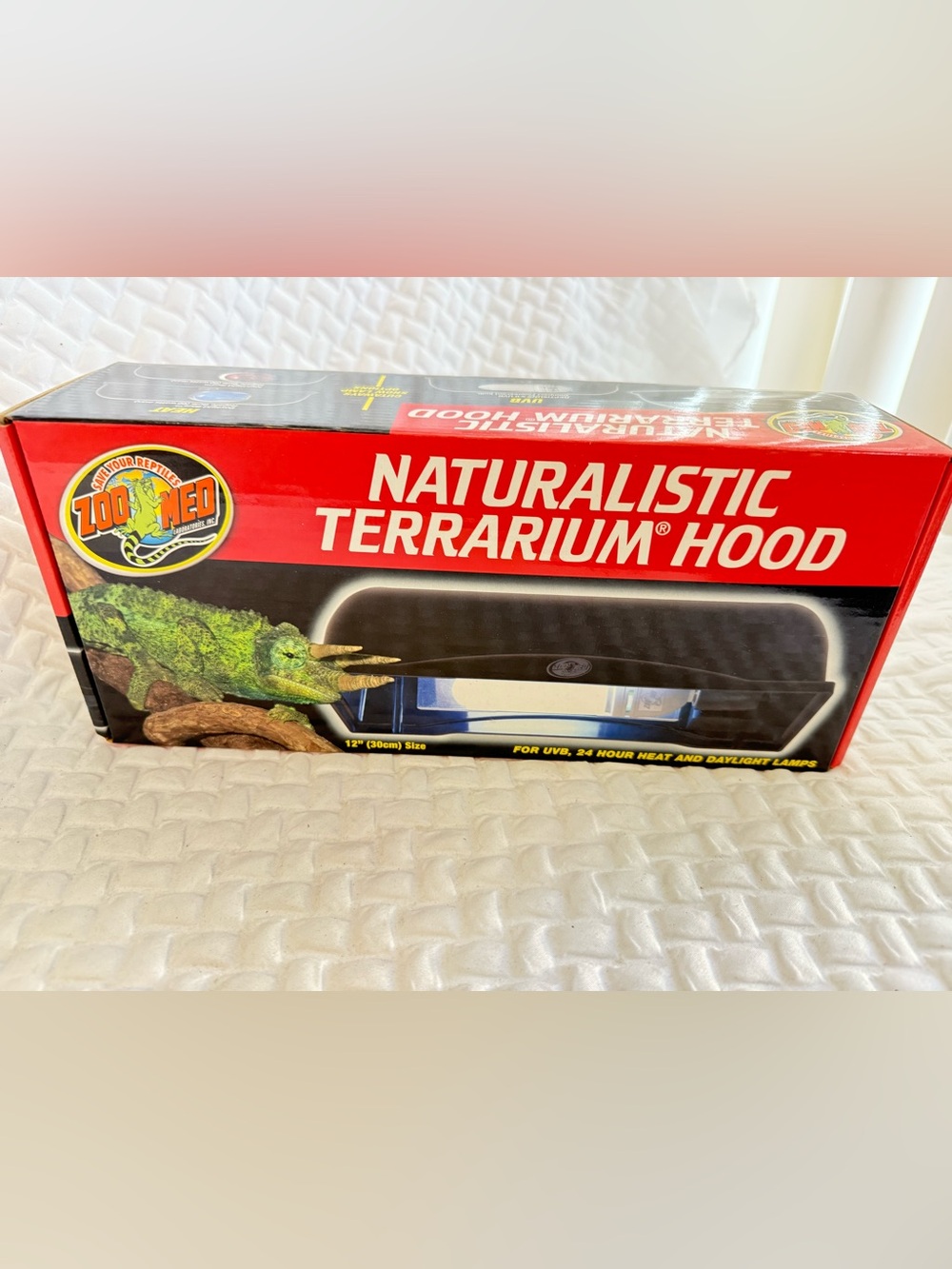 Zoo Med Naturalistic Terrarium Hood 12inch For 5.0 UVB , Heat and Daylight Lamps